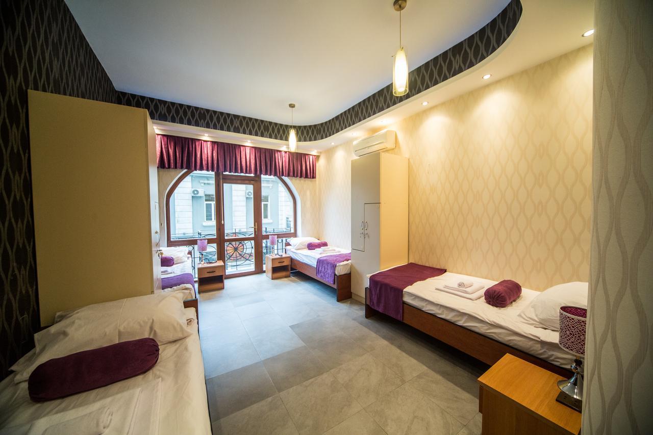 Hostel Inn Hotel&Hostel Baku Bagian luar foto