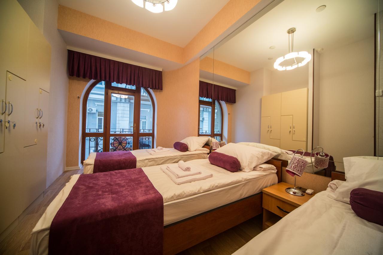 Hostel Inn Hotel&Hostel Baku Bagian luar foto