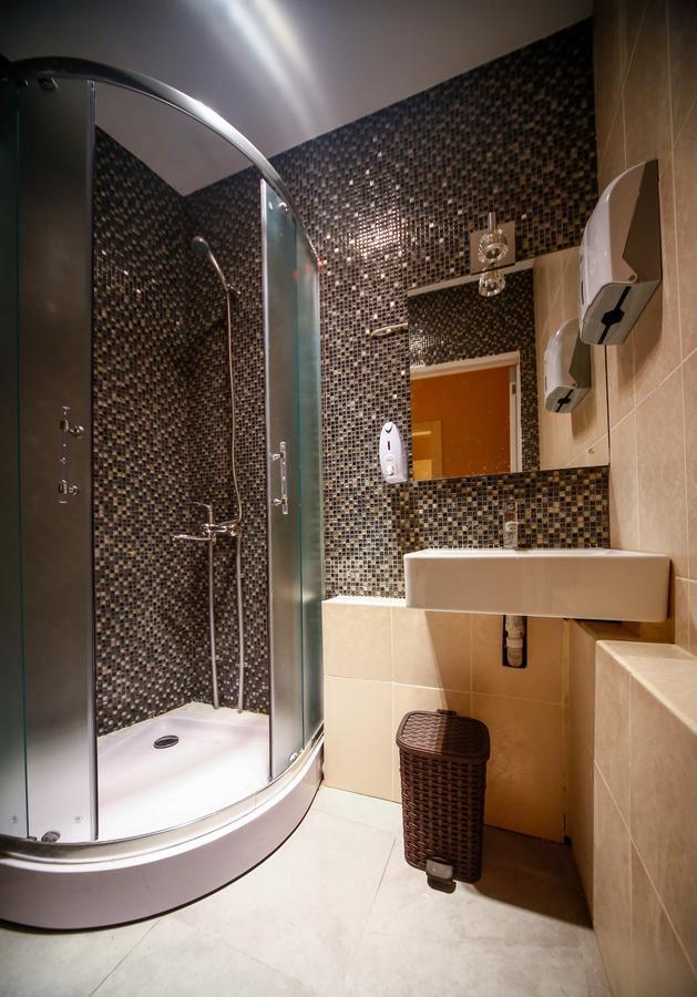 Hostel Inn Hotel&Hostel Baku Bagian luar foto