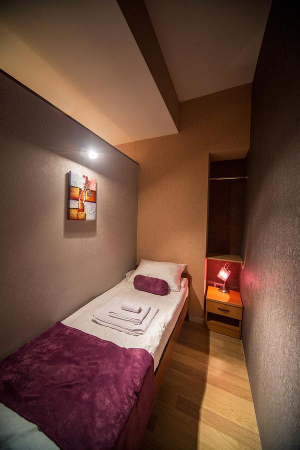 Hostel Inn Hotel&Hostel Baku Bagian luar foto