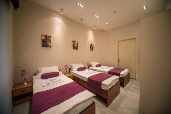 Hostel Inn Hotel&Hostel Baku Bagian luar foto
