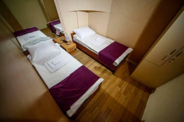 Hostel Inn Hotel&Hostel Baku Bagian luar foto