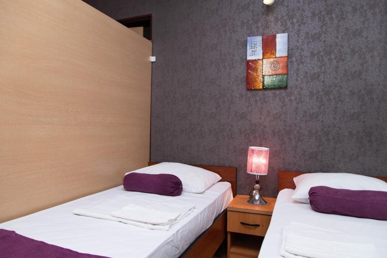 Hostel Inn Hotel&Hostel Baku Bagian luar foto