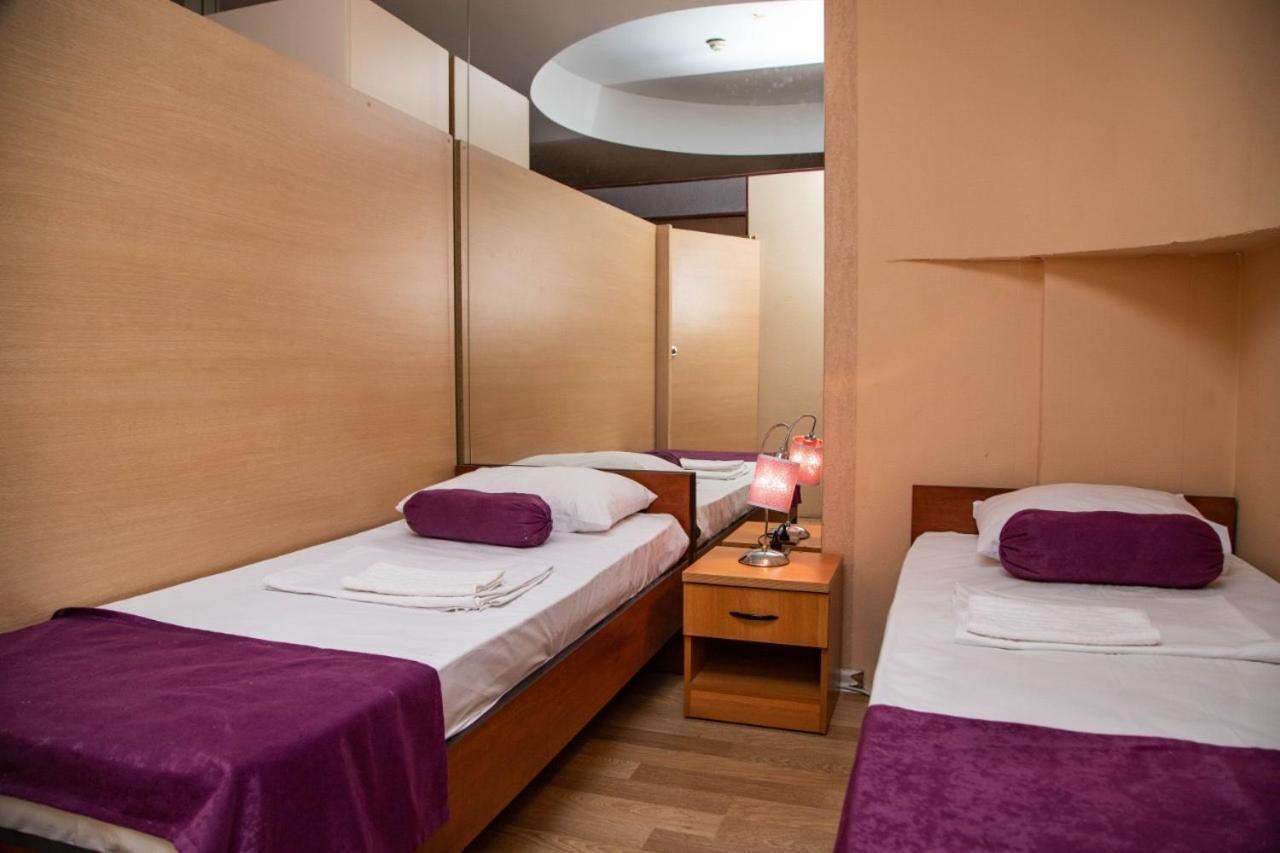 Hostel Inn Hotel&Hostel Baku Bagian luar foto