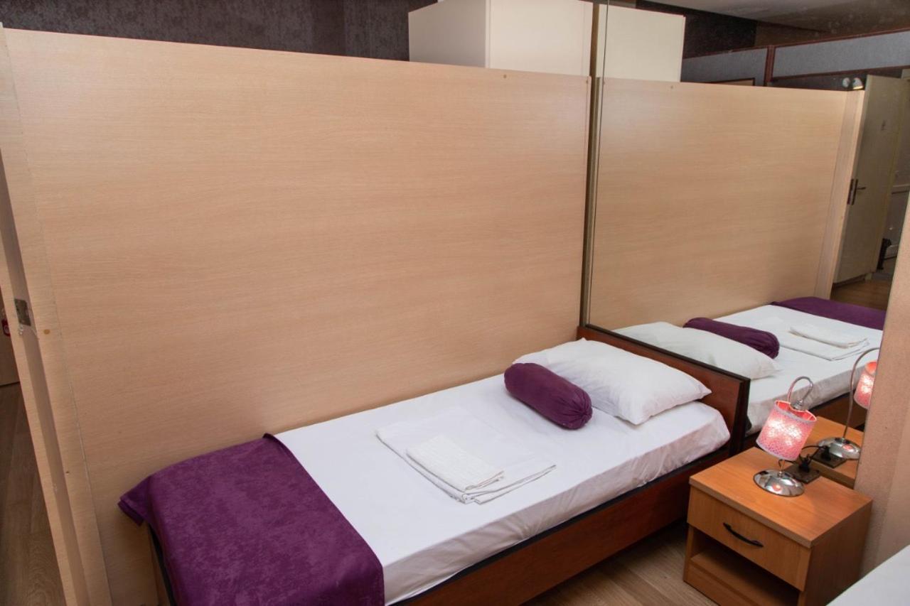 Hostel Inn Hotel&Hostel Baku Bagian luar foto